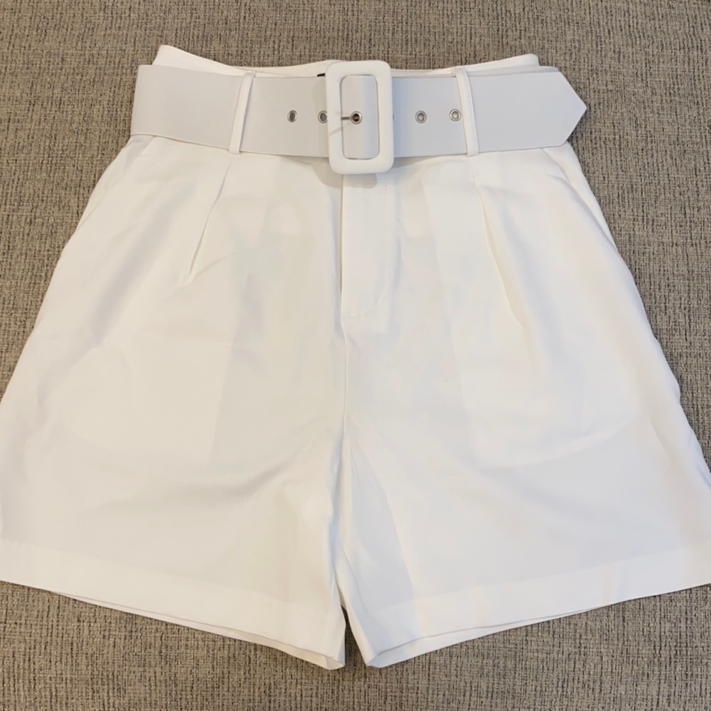 High waisted white shorts size S